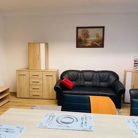 Apartman Solax, Ucnovska 8, Kosice Saca エクステリア 写真