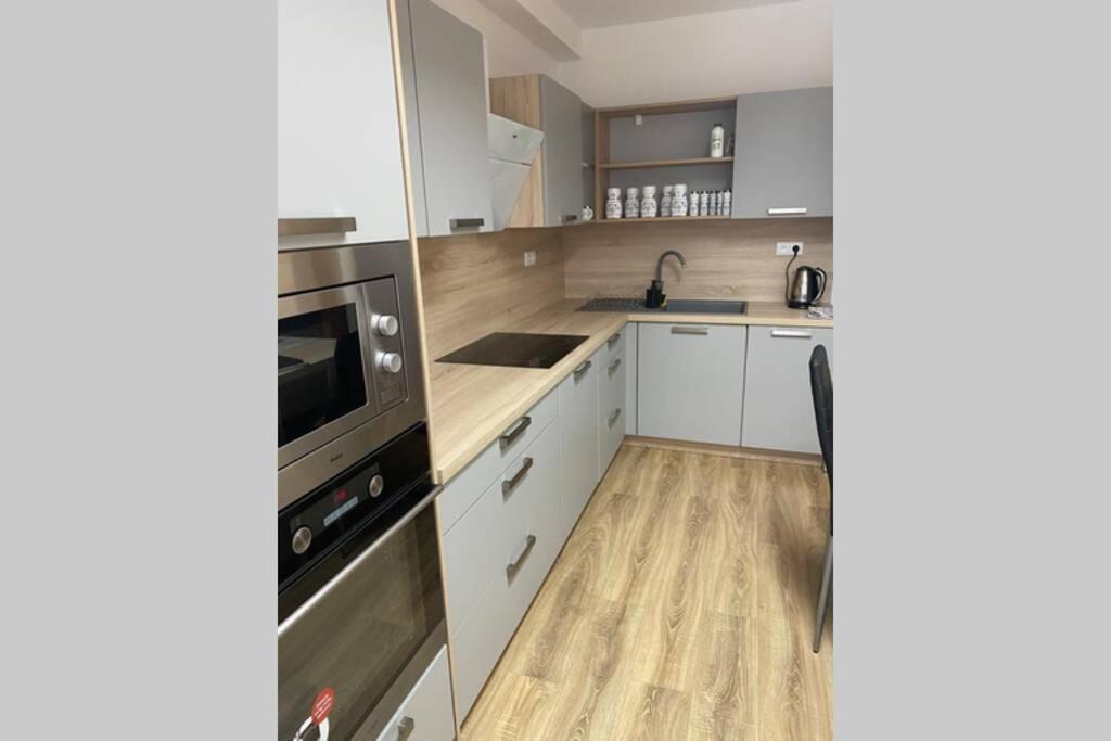 Apartman Solax, Ucnovska 8, Kosice Saca エクステリア 写真