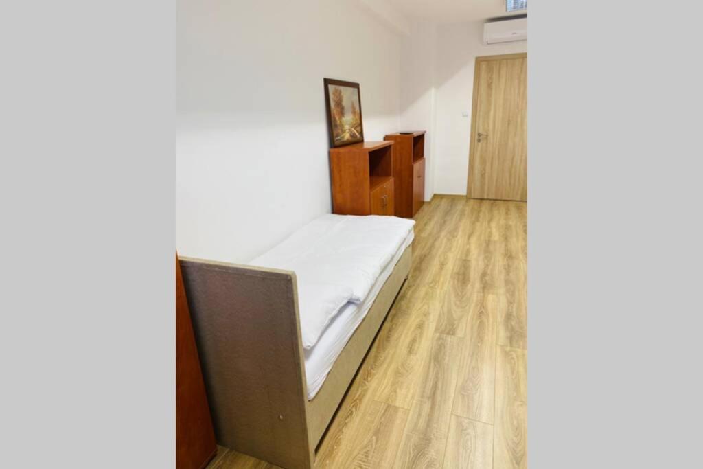 Apartman Solax, Ucnovska 8, Kosice Saca エクステリア 写真