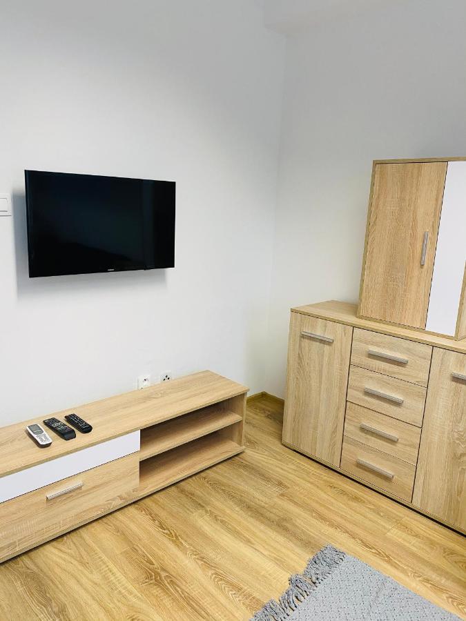 Apartman Solax, Ucnovska 8, Kosice Saca エクステリア 写真