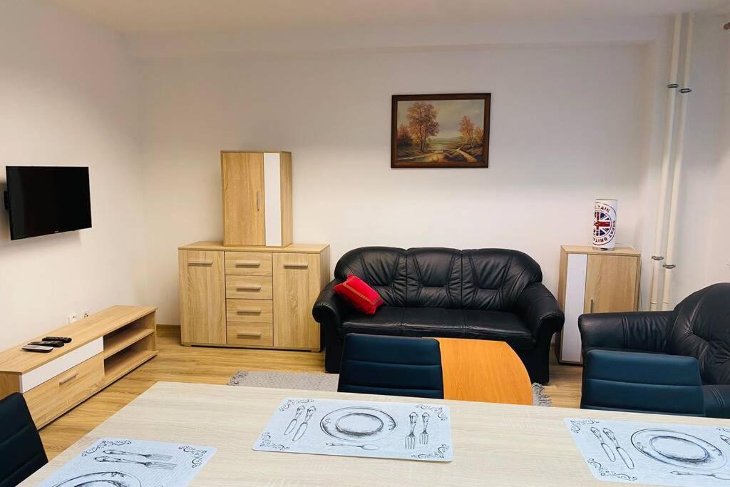 Apartman Solax, Ucnovska 8, Kosice Saca エクステリア 写真