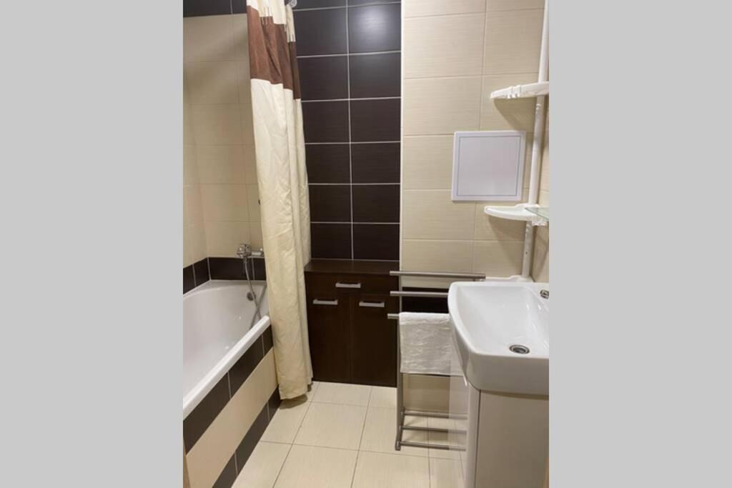 Apartman Solax, Ucnovska 8, Kosice Saca エクステリア 写真